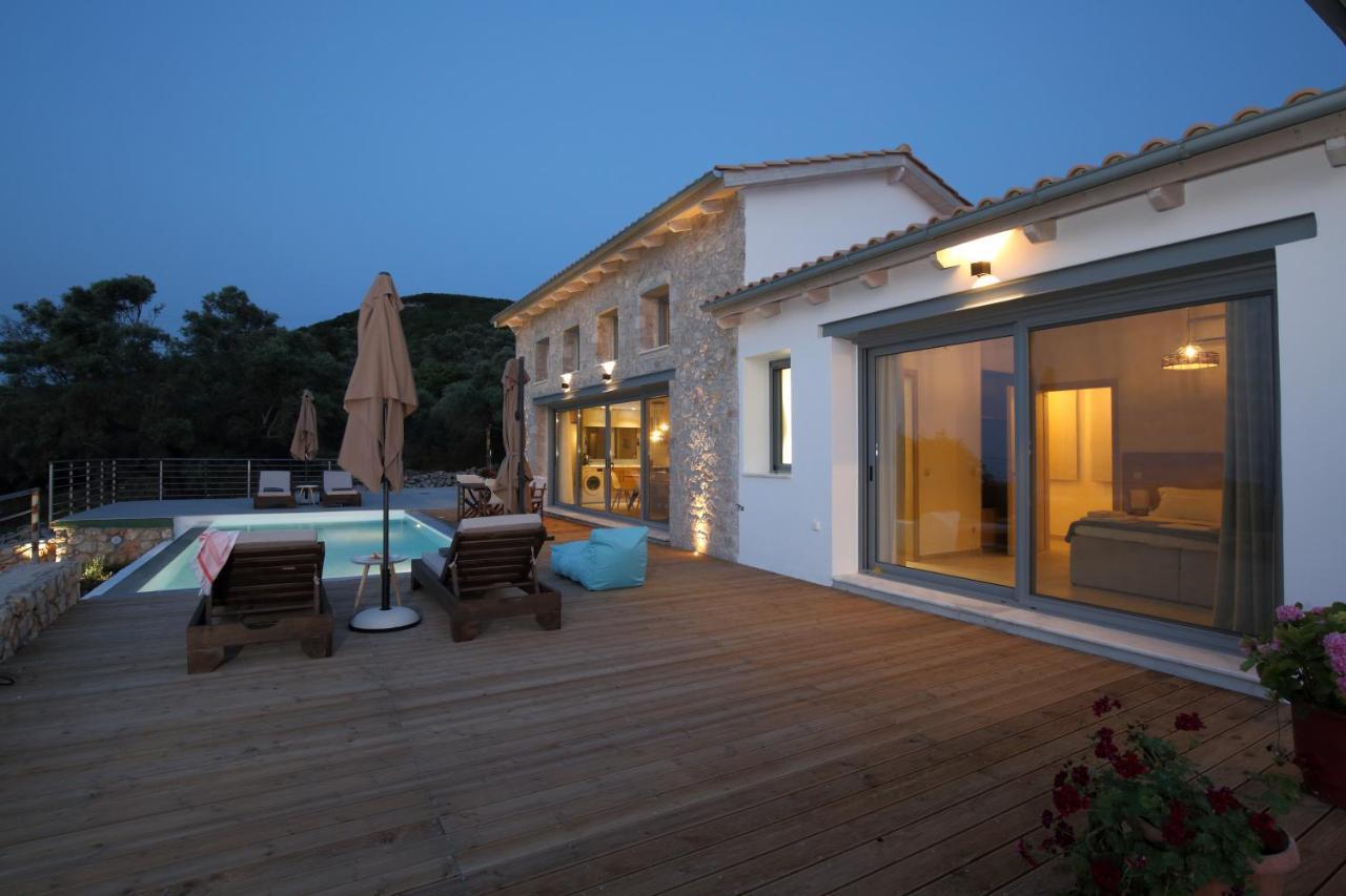 Tsakmakis Villas Luxury- Panoramic Sea View - Lefkada Tsoukaladhes Exterior photo